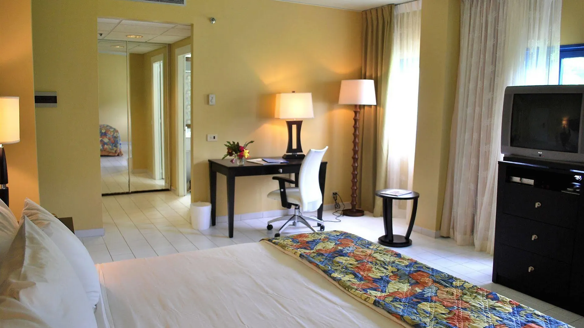 **** Szálloda Grand Royal Antiguan Beach Resort Five Islands Village Antigua és Barbuda