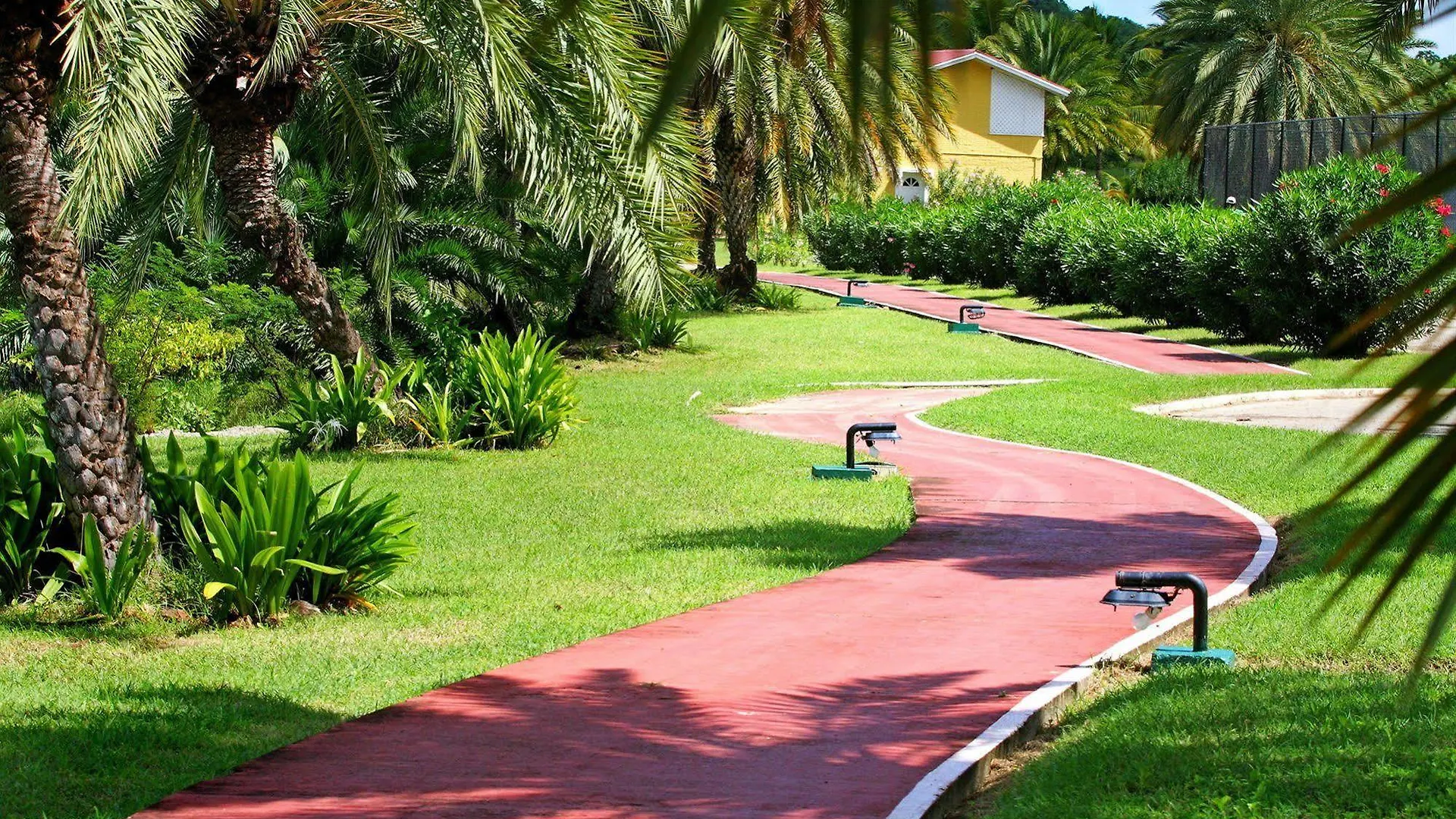Grand Royal Antiguan Beach Resort Five Islands Village